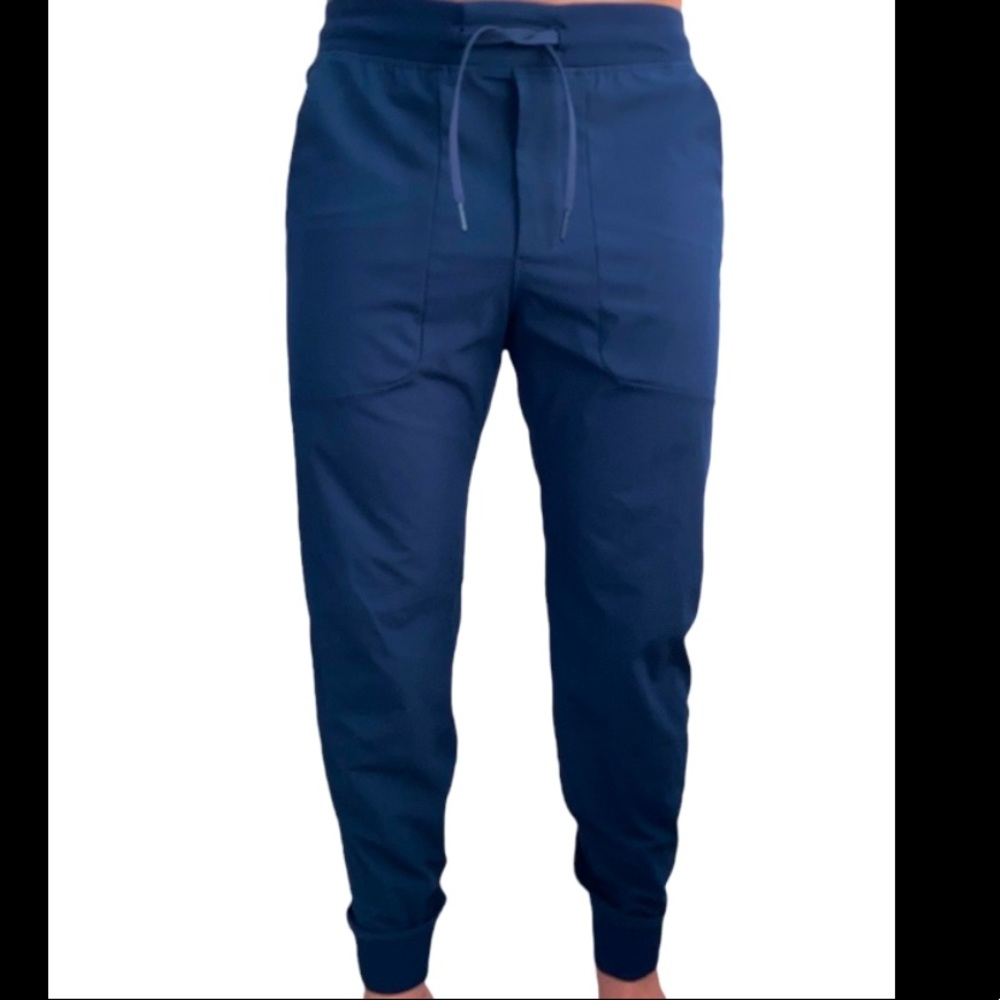Lululemon men’s size medium athletic joggers, like new, navy blue